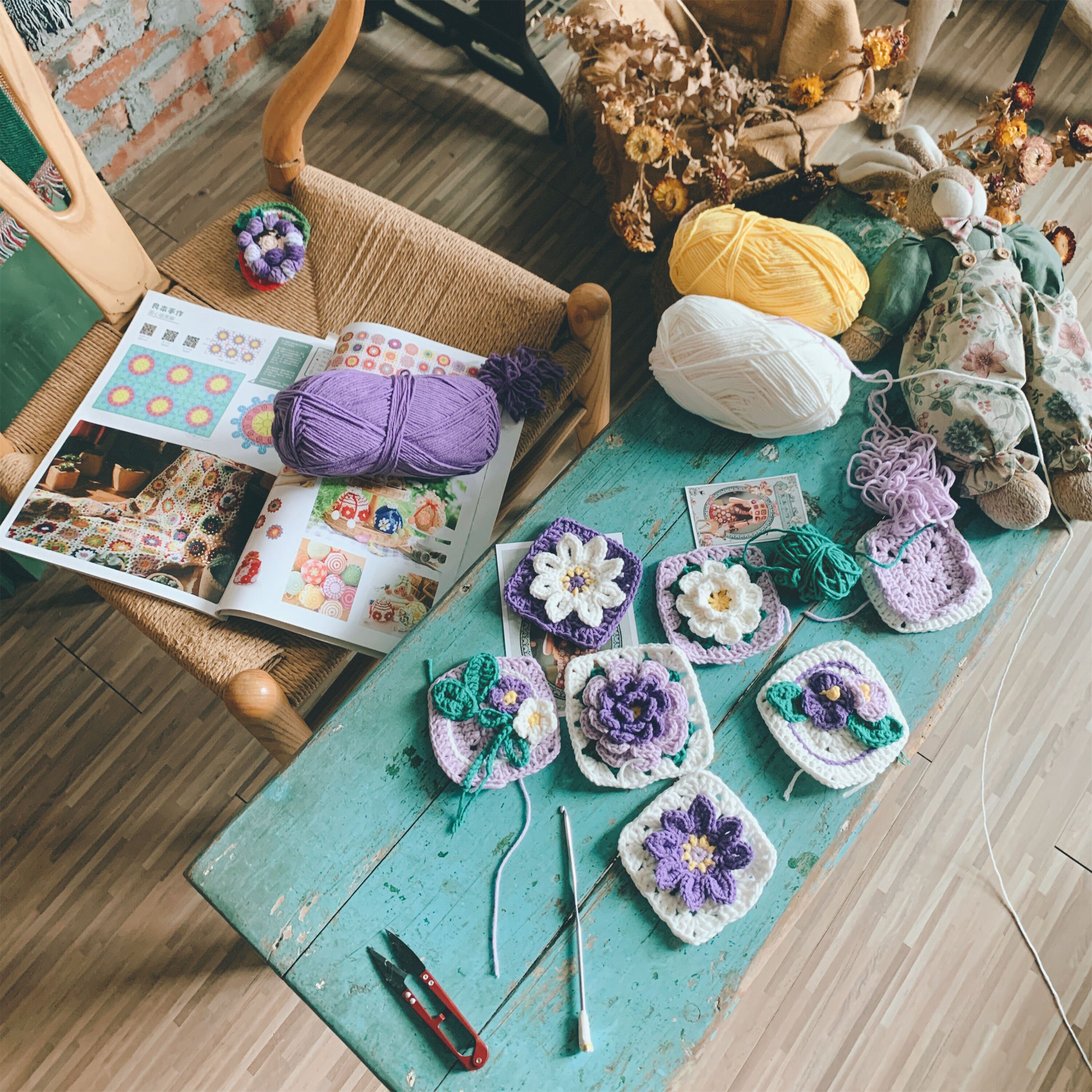 Floral Knit Bag Crochet Kit