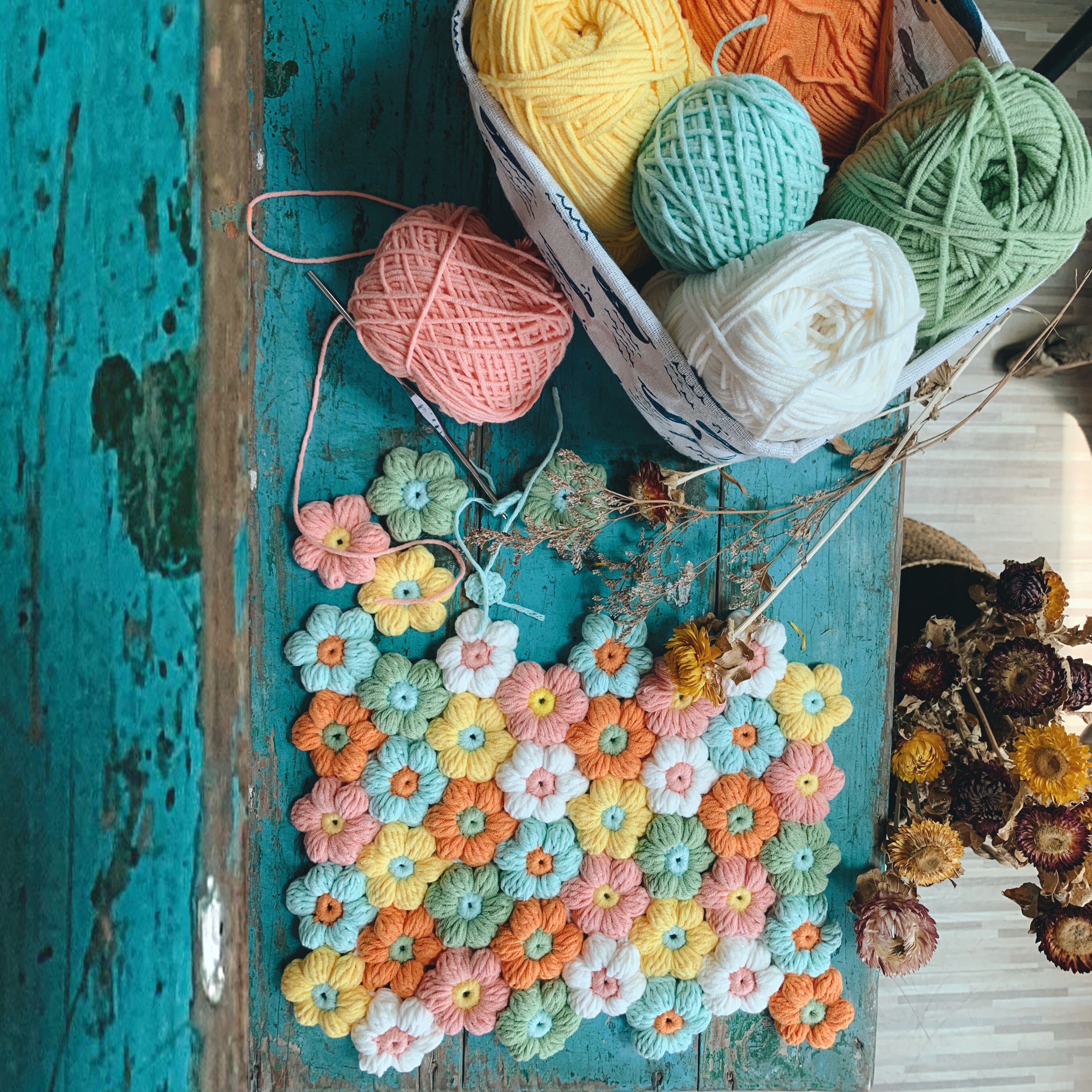 Puff Flower Cushion Pillow Crochet Kit